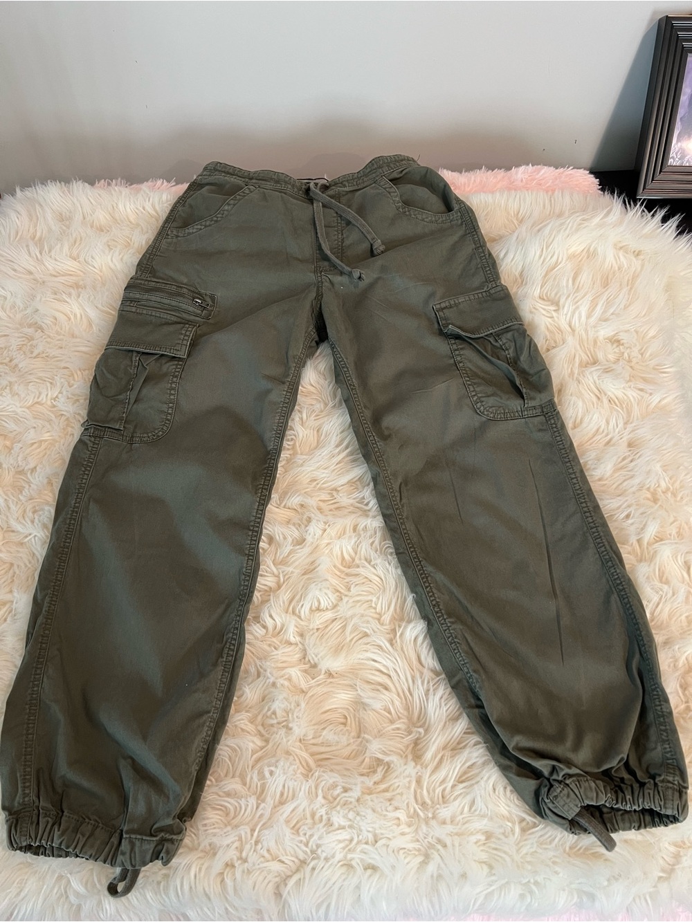 Hollister Adjustable-Rise Parachute Baggy Cargo Pants Men’s XS shorts